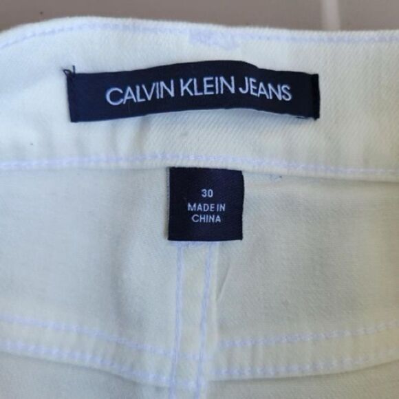 Women's Calvin Klein High Rise Skinny Jeans. White. Size 30. Measurements added. - Picture 2 of 11